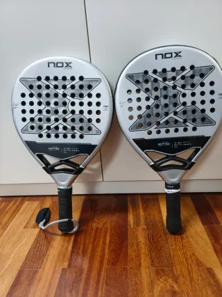 Pala de pádel NOX a medio uso