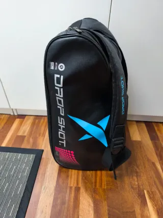 Pala de pádel NOX a medio uso