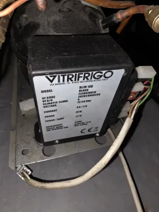 Nevera Vitrifrigo SLIM150