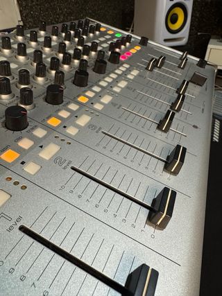 Controladora Vestax VCM-600 Live Ableton