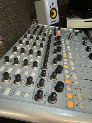 Controladora Vestax VCM-600 Live Ableton