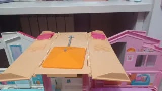 Casa Dreamhouse originale di Barbie con ascensore