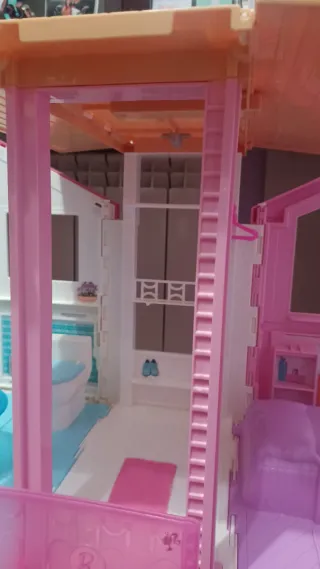 Casa Dreamhouse originale di Barbie con ascensore