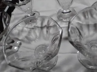 Bonitas copas de cristal para postres