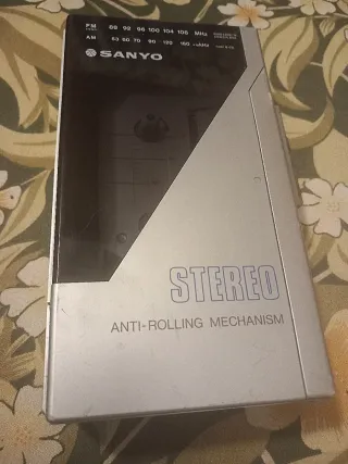 Radiocasete walkman Stereo Sanyo vintage