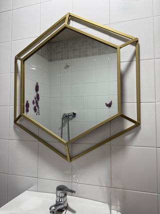Espejo Hexagonal Metálico Dorado