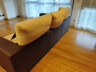 Sofá modular beige y marrón