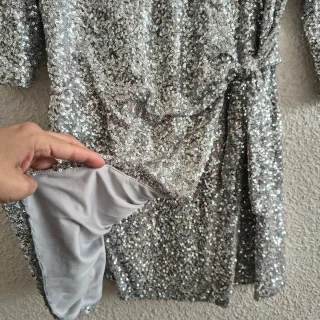 Vestido H&M plateado lentejuelas