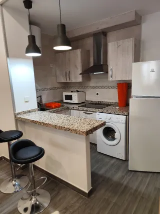 Alquiló apartamento tlf 605099937