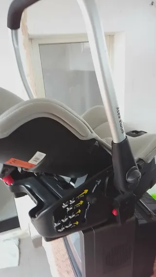 Sillita de bebé para coche