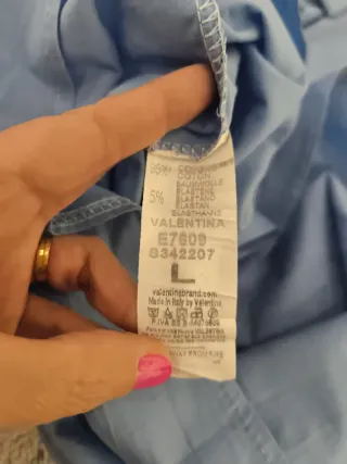 Camisa azul de manga larga