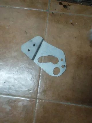 Soporte escape Iveco