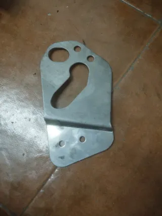 Soporte escape Iveco