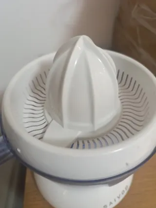 Exprimidor eléctrico SAIVOD 500ml