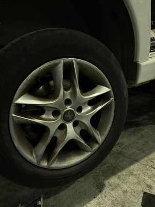 Llantas Peugeot Expert con Neumáticos