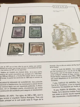 27 Sellos 1977 en hojas y filoestuches originales