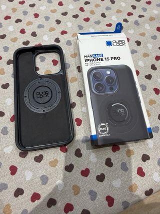 Funda Quad Lock iPhone 15 Pro MAG