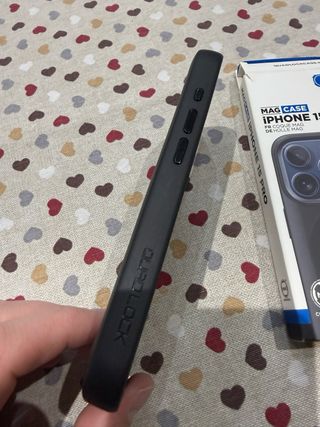 Funda Quad Lock iPhone 15 Pro MAG