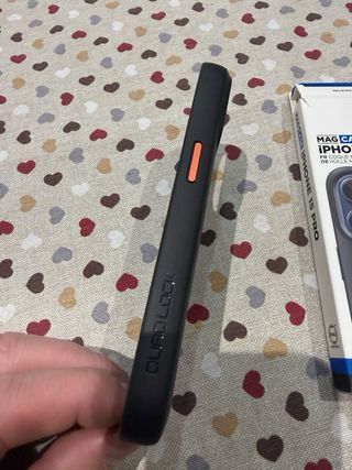 Funda Quad Lock iPhone 15 Pro MAG