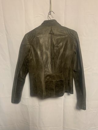 Chaqueta de cuero verde oliva