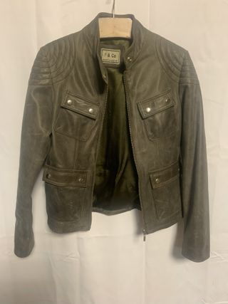 Chaqueta de cuero verde oliva