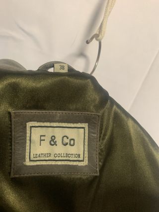 Chaqueta de cuero verde oliva