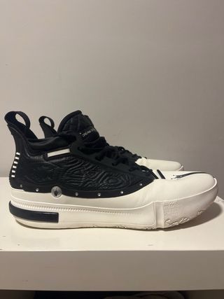 Zapatillas Baloncesto 361 Degrees Joker 1 As Negra