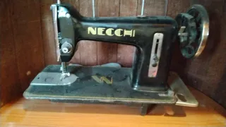 Máquina de coser Singer antigua