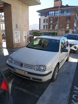 Volkswagen Golf 2000