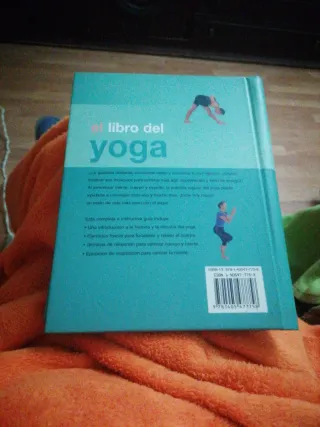 Es El Libro De Yoga