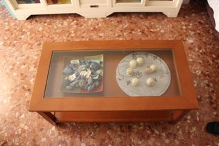 Mesa auxiliar elevable madera y cristal