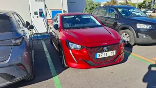 Peugeot e-208 2022