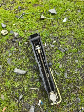 Gato mecánico para coche