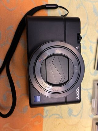 Cámara Sony RX100 IV + Accesorios