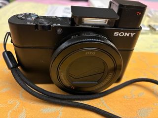 Cámara Sony RX100 IV + Accesorios