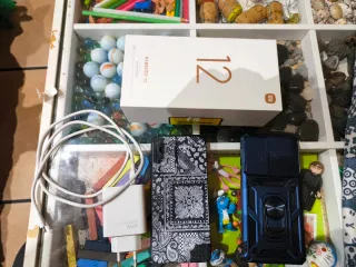 Xiaomi 12 5G (256GB) - Batería TOP + 2 Fundas