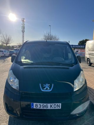 Peugeot Expert 2008