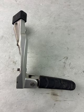 Estribo trasero derecho BMW R 1200 R