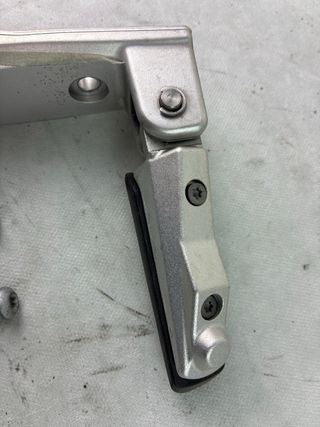 Estribo trasero derecho BMW R 1200 R