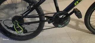 Bicicleta BTWIN infantil negra y verde