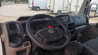 NISSAN CABSTAR 2015 140CV DOBLE CABINA BASCULANTE