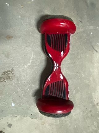 Patinete eléctrico rojo