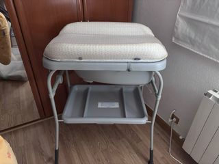 Cambiador y bañera Chico