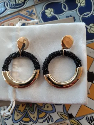 Orecchini cerchio neri e oro
