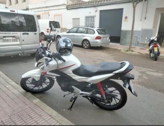 Honda Naked Blanca