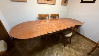 Mesa de comedor + 6 sillas de madera