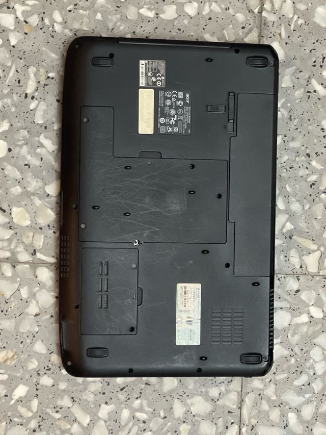 Acer Aspire 5738DZG Portátil