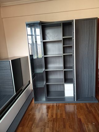 Armario moderno madera y cristal