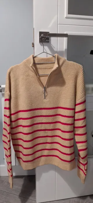 Jersey de punto con cremallera y rayas