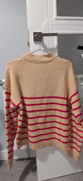 Jersey de punto con cremallera y rayas
